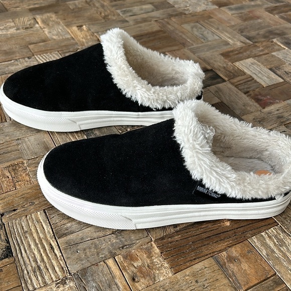 Minnetonka Women’s Zella Clog Mule Shoes NWT - Picture 8 of 9